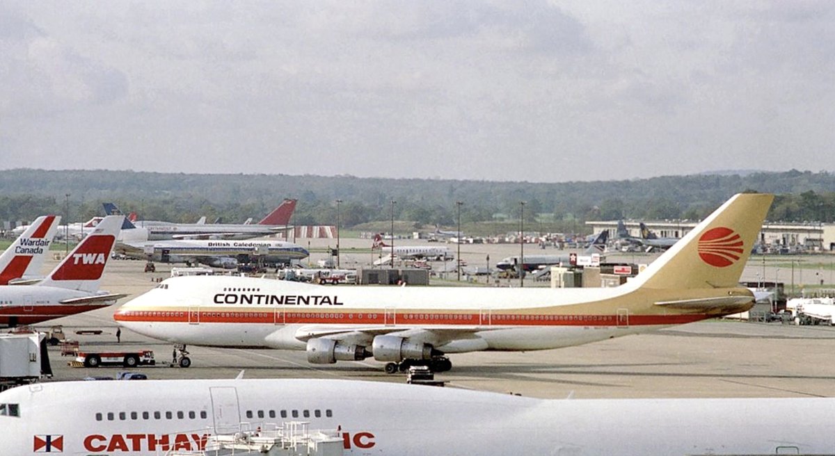 Always good to see @nwa_airlines and @FlyTransWorld at London's Gatwick airport. #airplane #avgeek #avgeeks #ContinentalAirlines #B747