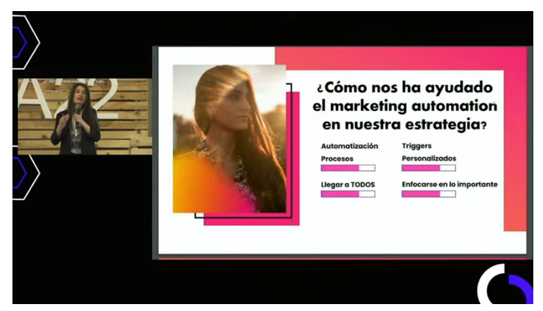 3 pilares para ser realmente "Customer centric"_
- Cultura empresarial
- Trabajar para generar procesos recurrentes
- Escucha activa

Ángela de <a href="/HolaLuzcom/">Holaluz</a> en #EBA22