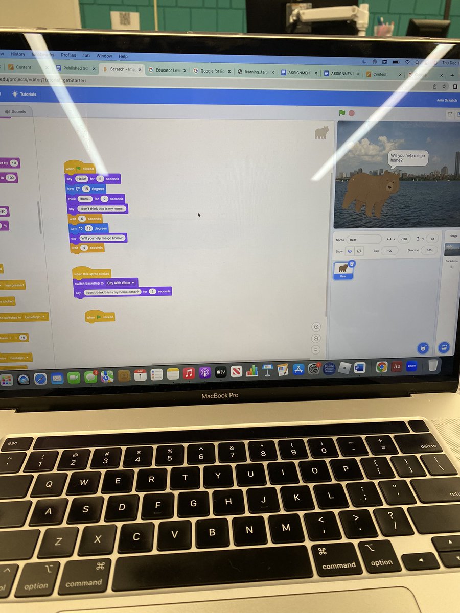 emmuwee's tweet image. Scratch is really neat!! #unietd #hoursofcode #codingqueen @scratch