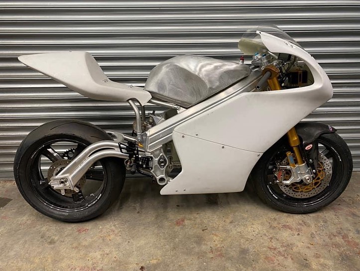 popsyosh34's tweet photo. Martek RG500 Build 🇬🇧5⃣0⃣0⃣🏁 https://t.co/DvcLMz8IVk