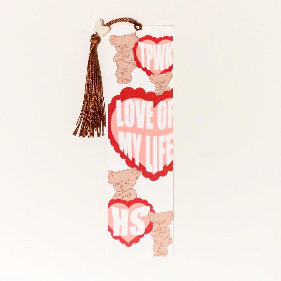 knottedcherries's tweet photo. made with love 📚 the new loml design 🧸❣️ https://t.co/mrjYetmfn4 https://t.co/L9lZJ94VDO