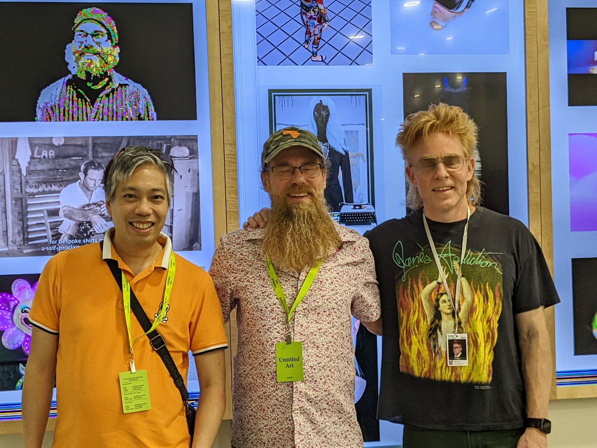 LonelyRocksArt's tweet image. NFT Power Trio spotted in Booth A41 @eFishCent @bentoncbainbrid and @alfredsteiner