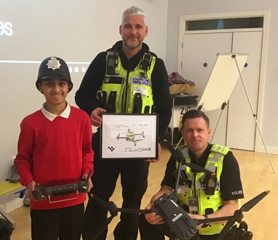 Congratulations Siam 😊👏 The winning of our 'name the drone' competition. We finally had chance to pay him a visit yesterday between jobs. Thanks for your patience! What lovely lad, and it was great to meet you 👍 #LittleTimmy is our officers favourite drone 🤣 ^JB