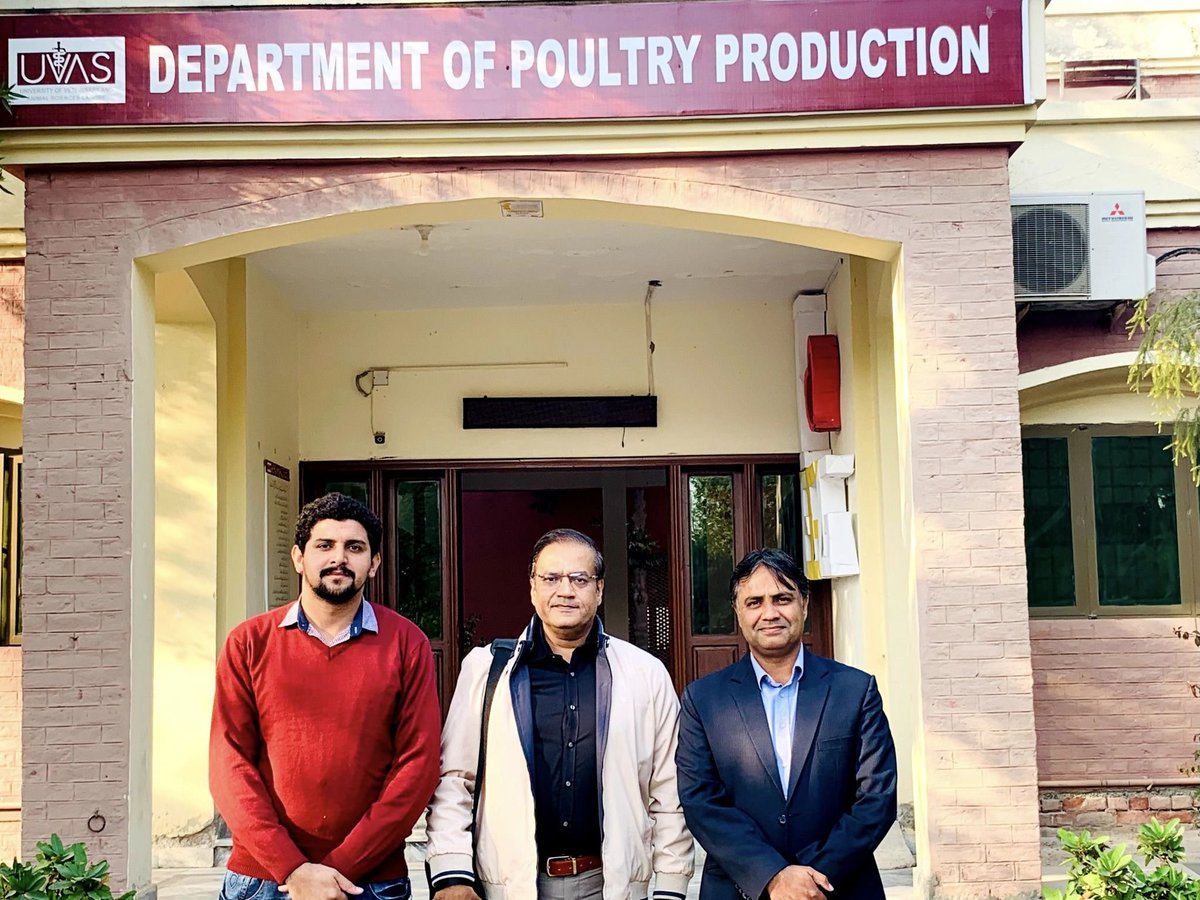 PoultryUvas's tweet photo. On December 1, 2022, Mr Sohail Raza, Senior Manager, Business Development, Bio-Vet Pvt. Ltd. visited the research and training facilities of the Department of Poultry Production and discussed the opportunities for undergraduate students regarding training on IGrowChicken Software https://t.co/QZyPoJr7so