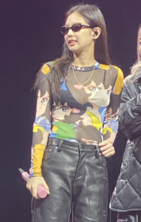 Jennie wearing a long sleeve shirt from JW Anderson FW22 Run Hany 