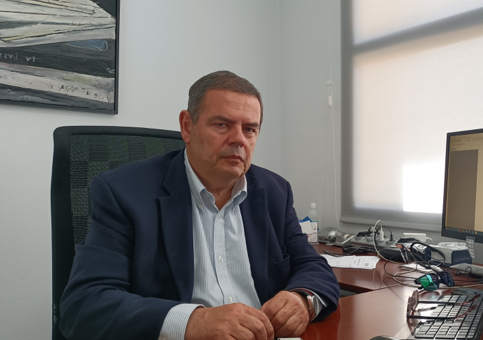 José Juan Ramos, Presidente de <a href="/FEDEPORT3/">Federación Canaria de Empresas Portuarias</a> analiza a través de una entrevista para el periódico <a href="/atlantico_hoy/">AtlánticoHoy</a> la situación económica del puerto de Las Palmas y defiende el proyecto de la eólica offshore.

👉🚢atlanticohoy.com/sociedad/jose-…