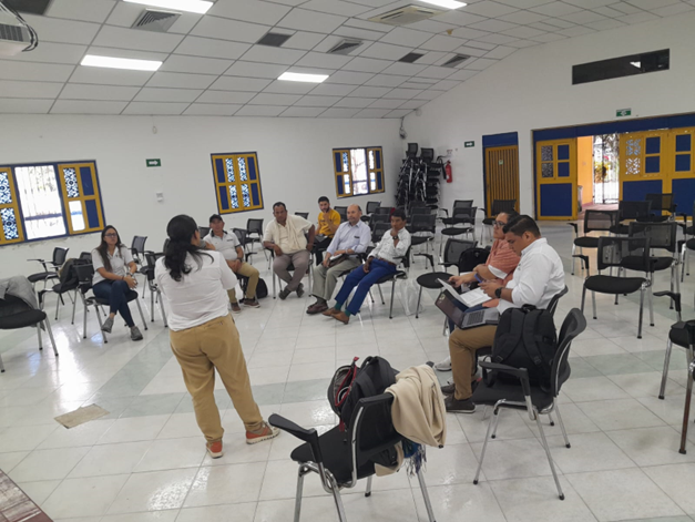 AgenciaTierras's tweet photo. En el marco de la Iniciativa Tierras y Territorios Sostenibles para la Paz, liderada por la @AgenciaTierras; la @ADR_Colombia y @RenovacionCo con el apoyo de @ONFAndina socializó con la @amcopoficial la oferta institucional para acceder a proyectos productivos.

#PazTotal 🇨🇴 https://t.co/n1iTSM52WN