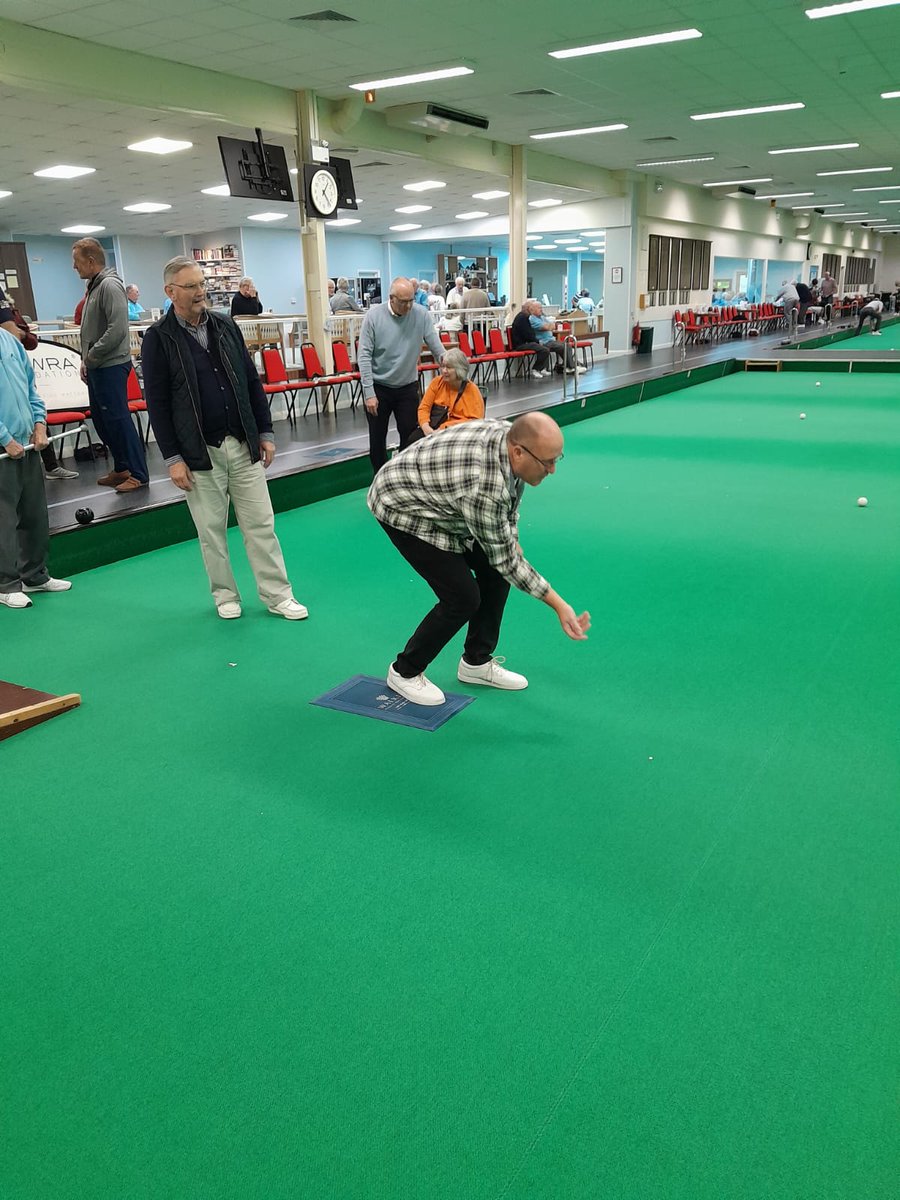 What a turnout at Bowra Bowls last week, and what a gutterly amazing set-up (I couldn't resist). 
#bowrabowls #indoorbowls #bowls #charity #neurologicaldisorder #neurology #strokesurvivor #bowrafoundation #whatsinsidematters #unrelentingpursuitofrecovery #royalmarines #veterans