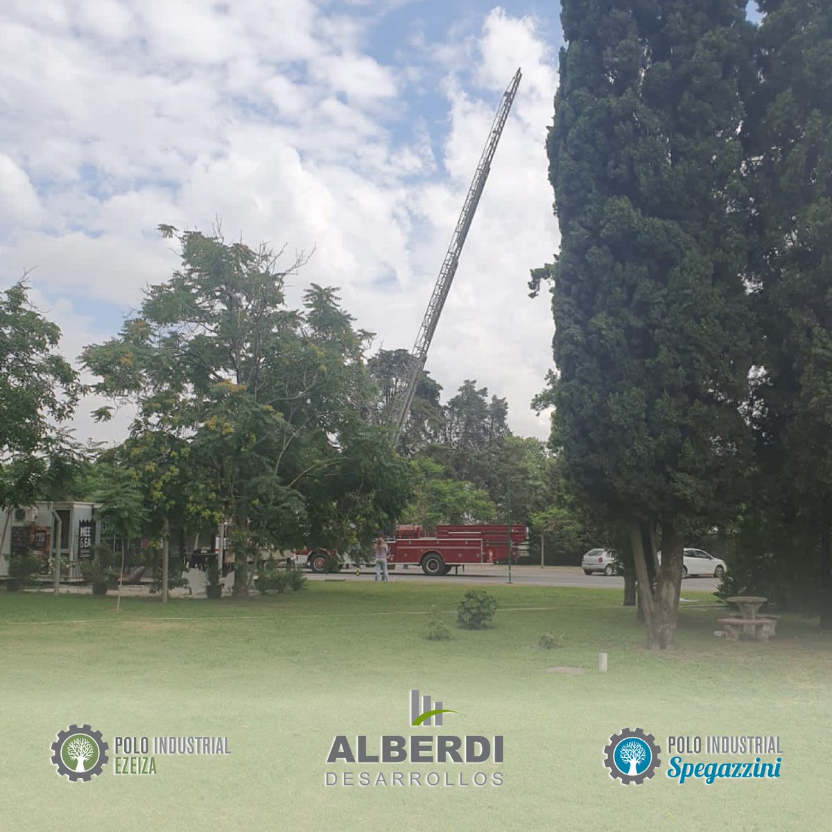 NUEVA ADQUISICIÓN DE LOS BOMBEROS DE NUESTROS PARQUES INDUSTRIALES 👨🏻‍🚒

La cuadrilla de camiones autobomba de bomberos ahora cuenta con nuevo equipamiento, una escalera de más de 25 metros para trabajar en altura

• Tu seguridad, nuestra prioridad •