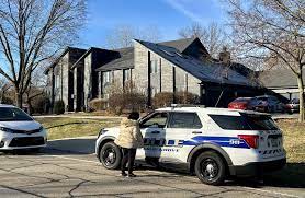 💥💥BREAKING NEWS 💥💥

Buffalo Grove 5 people including 2 children FOUND DEAD #CrimeNews #TrueCrime #BREAKING #UPDATE #DomesticViolence #DomesticAbuse #Missing #Chicago #Illinois 

👇👇 LIVE NOW👇👇
youtu.be/A2bDx65WKgw