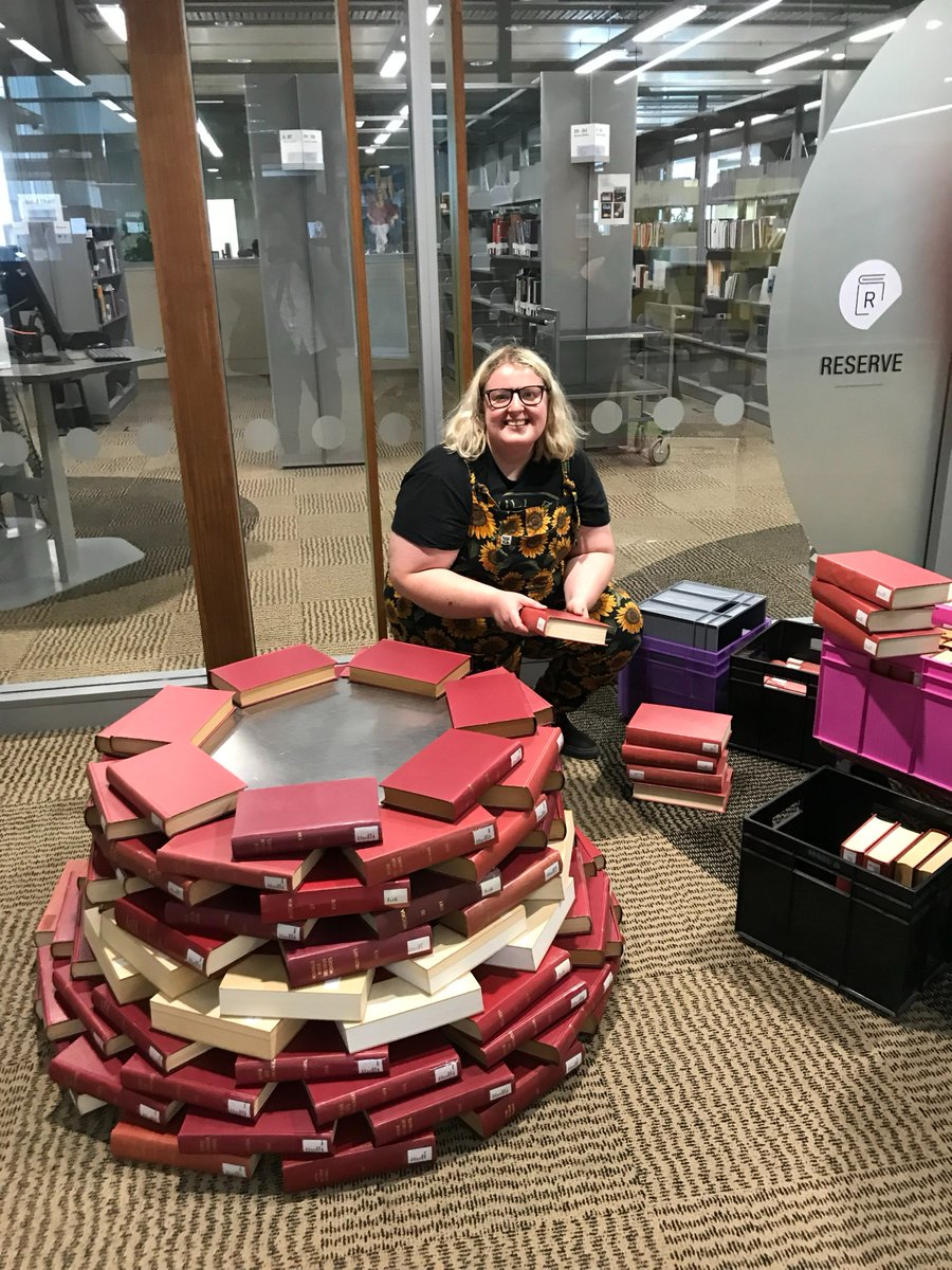 OtagoLibrary's tweet photo. 🎄 The #library Christmas Tree for 2022, installed by Jenny from Client Services ❤️💚🎄🔴🟢#christmas #booktree #booklovers #librarybooks 🎄 https://t.co/CjtOJ3UDRZ