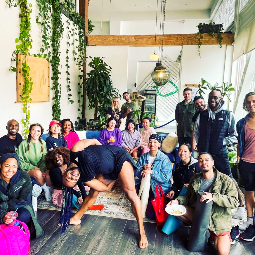 Our monthly BIPOC mixer is coming up this Sunday, December 4th!

Come join us for our *free* community Modo class from 2pm-3pm, and stay for healthy snacks and to connect with friends in the lobby afterwards.