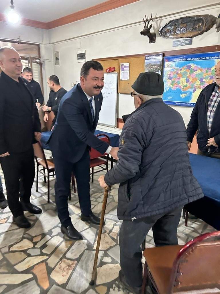 MHPBalikesir10's tweet photo. 📍Edremit Avcılık Atıcılık Derneği

İl Başkanımız Ekrem Gökay Yüksel, İlçe Başkanımız Halil Görmen, Edremit Gümrük Avcılık ve Atıcılık Öğretim Gençlik SK. Derneği' ziyaret ederek, Başkan Serkan CAN. ve Tuzcumurat Mahallesi Muhtarı Hüseyin BURMA ve üyelerle hasbihal ettiler. https://t.co/D6thT2BvLp