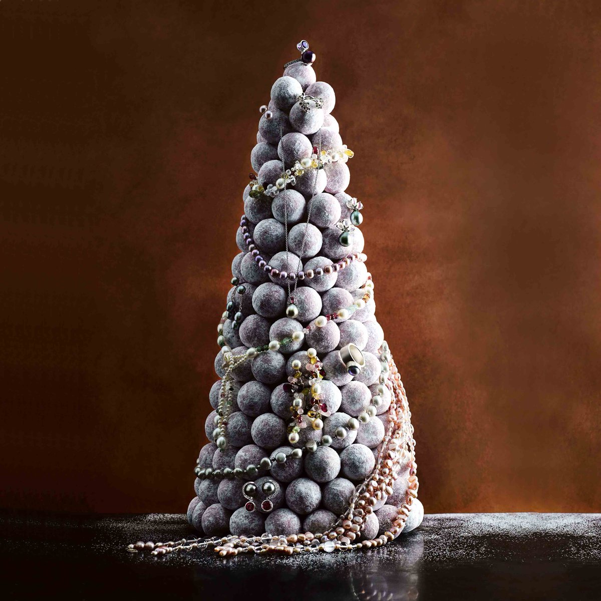 CDPearls's tweet photo. Get help finding the perfect Christmas gift.
Pearl experts since 1989, allowing you to invest with confidence.
Feel beautifully confident in perfectly matched pearls.
Come to our studio or organise a zoom consultation. 
We would love to help. https://t.co/6X2dq77MW5 https://t.co/4Nl8LdS1L6