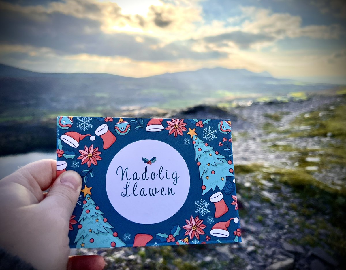 Ydych eisio cerdyn Nadolig i rywun arbennig yn eich bywyd chi?   Ewch draw i fy siop Etsy sydd gydag amrywiaeth o gardiau Nadolig i chi, efo chludiant am ddim!

etsy.com/uk/shop/MJPrin…

<a href="/Cymruwrthgalon/">All things Wales 🏴󠁧󠁢󠁷󠁬󠁳󠁿</a> #NorthWalesSocial #NWalesHour #nadolig #cardiauCymraeg #yagym