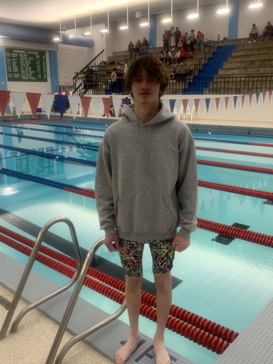 Congratulations to Haden Smith on earning state-qualifying marks in the season opener today! Haden has punched his ticket to compete in the Class 5A-1A State Diving competition in Lenexa, February 16-18.