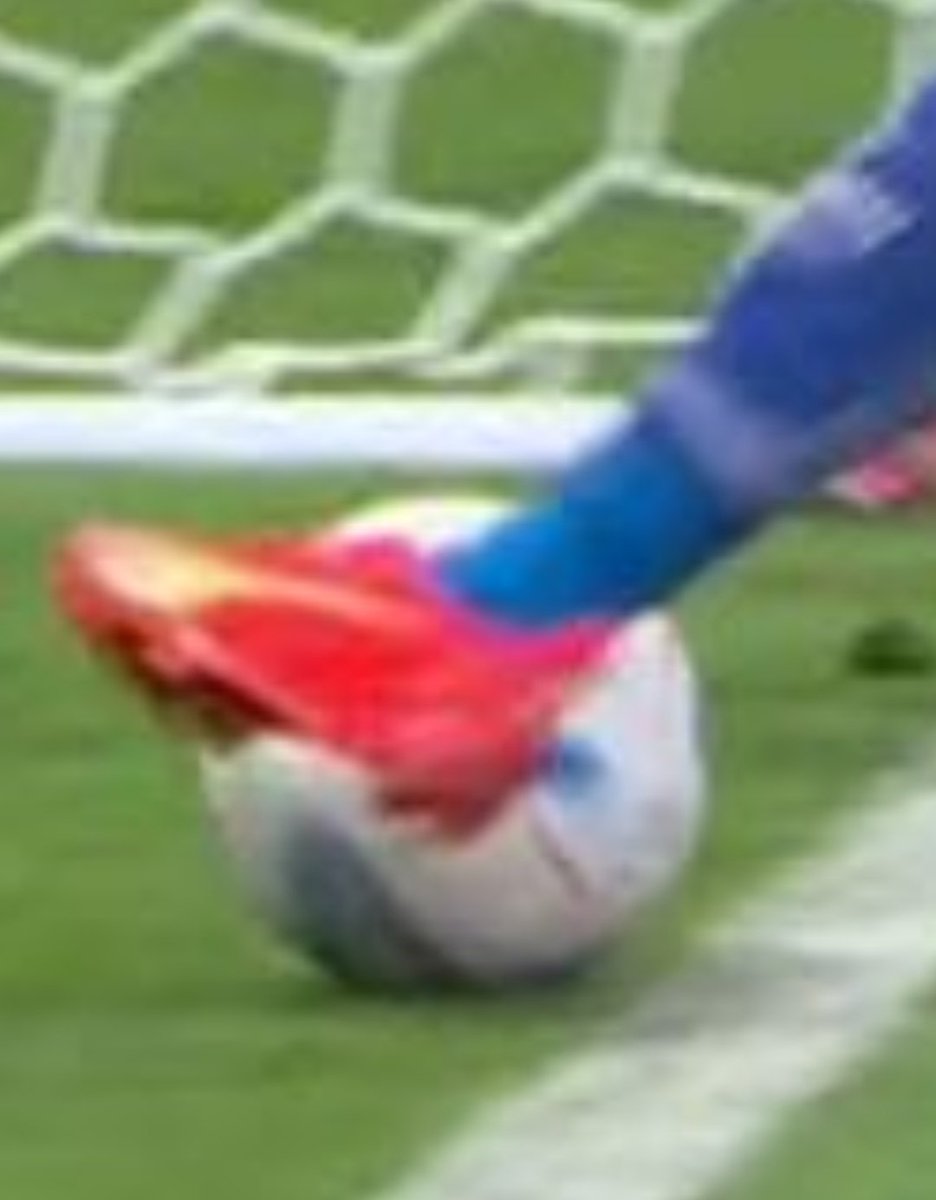 ¿No está fuera?

¿Puede ser qué roben a España?

🤷