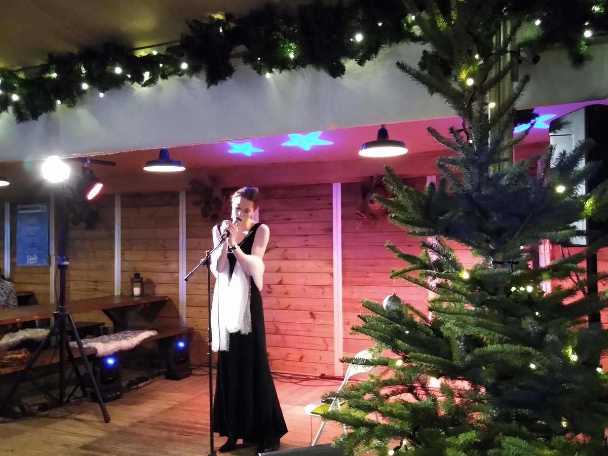 The second act this evening is Nimueh @skatetw22 #livemusic ( taking us back to musicals of the 40s &amp; 50s)