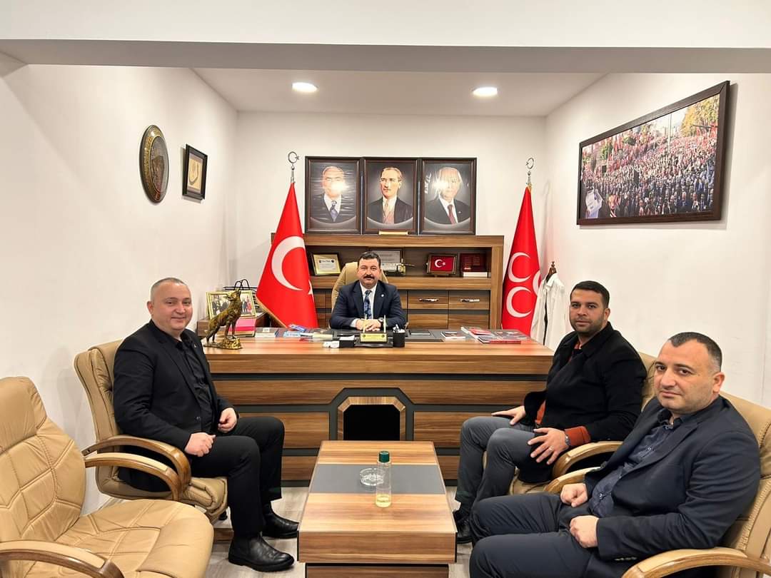 gokayyuksel10's tweet photo. 📍Edremit

İl Başkan Yardımcısı Sertaç Gündoğan ve İl Disiplin Kurulu Üyesi
Özkan Çapraz ile Edremit İlçe Başkanlığını ziyaret ederek İlçe Başkanımız Halil GÖRMEN ve İlçe Yönetim Kurulu Üyeleri ile istişare ettik.
@caprazo10 
@gormennhalil https://t.co/vVNQIWQzJr