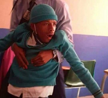 BusyShark2's tweet photo. @Goddie_Ke Maombi ya pesa yngu ndio inapiga luku https://t.co/sz60OOkor9