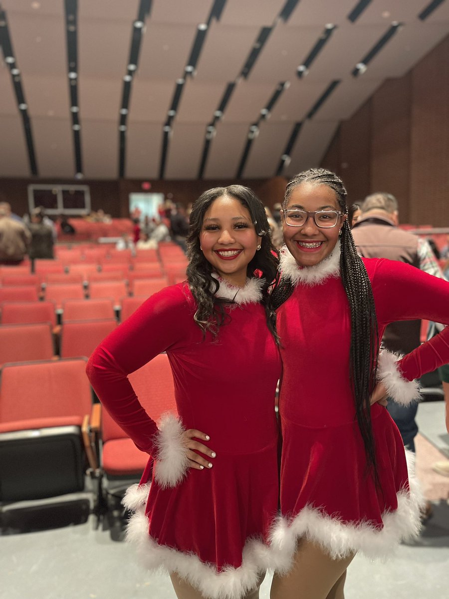 BlueStampedeWMS's tweet photo. βοΈππ
π½ Rangerette Winter Show 2022 #rangerpride #rettes #wintershow #finearts https://t.co/pt54K2CN9O