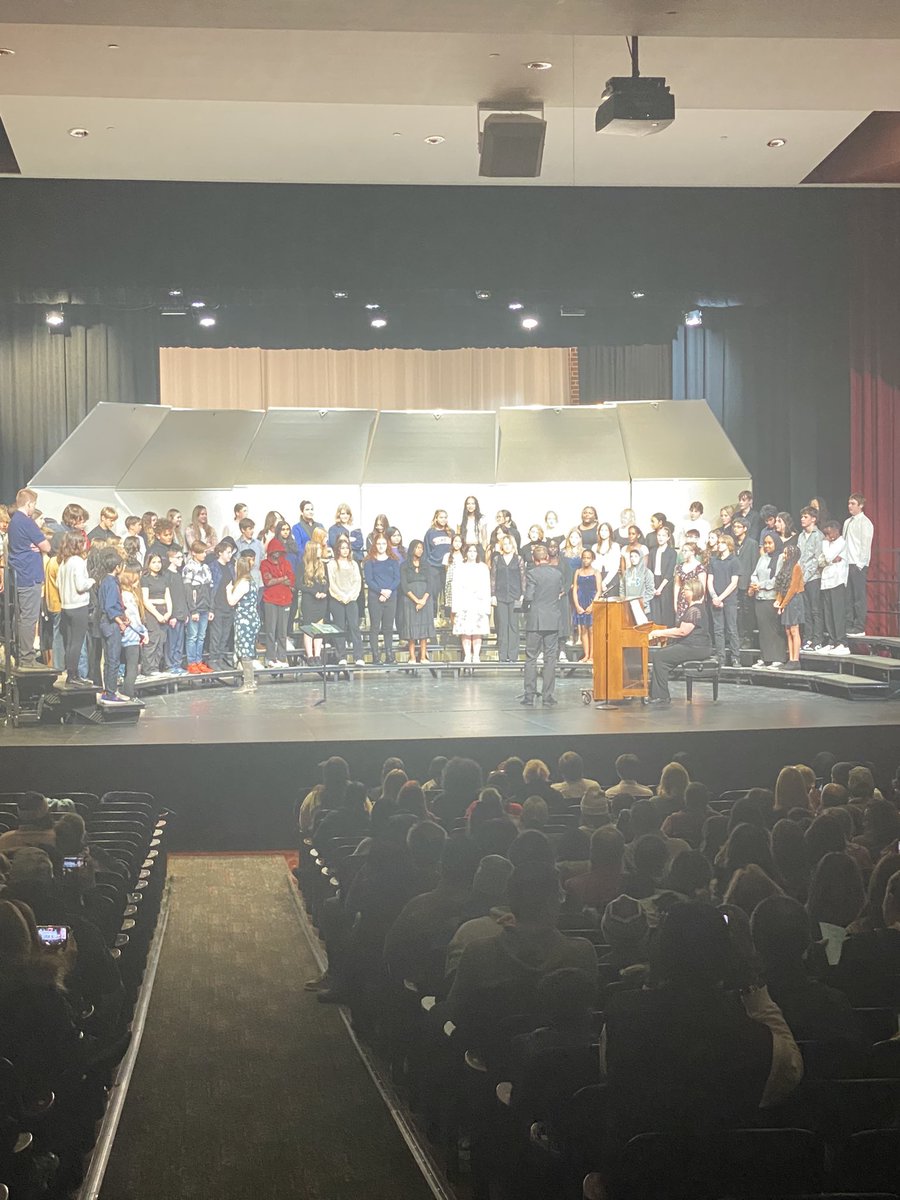 JM, JA, and Dakota putting on a great concert, “A Celebration of Winter” at John Marshall Auditorium. Songs from each individual school and closed it out with one song all together. Great work Choir Instructors 
<a href="/JMHSRockets/">John Marshall High School</a> <a href="/JohnAdamsMS1/">John Adams MS</a> <a href="/LeviLundak/">Levi M. Lundak</a> <a href="/GatorIV/">Brant Goetz</a>