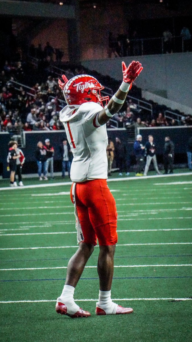 Kanye Nix๐ (@kanyenix1) on Twitter photo Looking for a college HOME!๐จ
<a href="/TerrellTigerFB/">Terrell Tigers Football</a> <a href="/SedberryJr/">Sedberry Jr</a> <a href="/DawonyaTucker10/">Tuck</a> <a href="/CoachHaywood/">Adrian haywood</a> Looking for a college HOME!๐จ
<a href="/TerrellTigerFB/">Terrell Tigers Football</a> <a href="/SedberryJr/">Sedberry Jr</a> <a href="/DawonyaTucker10/">Tuck</a> <a href="/CoachHaywood/">Adrian haywood</a>