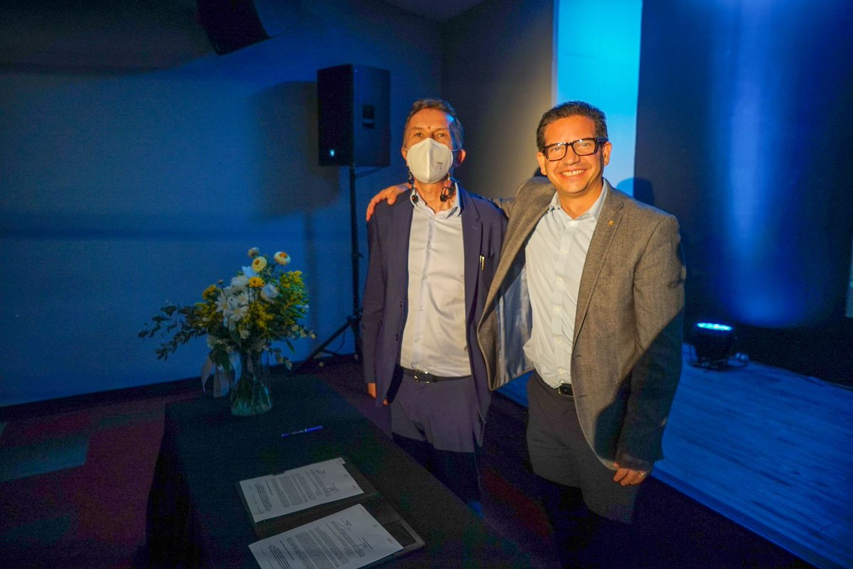 MBravoPereyra's tweet photo. Les comparto que en el marco del 5º aniversario de @GConnectory Gdl. firmamos un acuerdo de colaboración, entre Bayer y @BoschMexico, para desarrollar soluciones digitales para las ciencias de la vida. 
Celebro toda iniciativa e #innovación que acelera la transformación digital. https://t.co/hUEcnVuT27