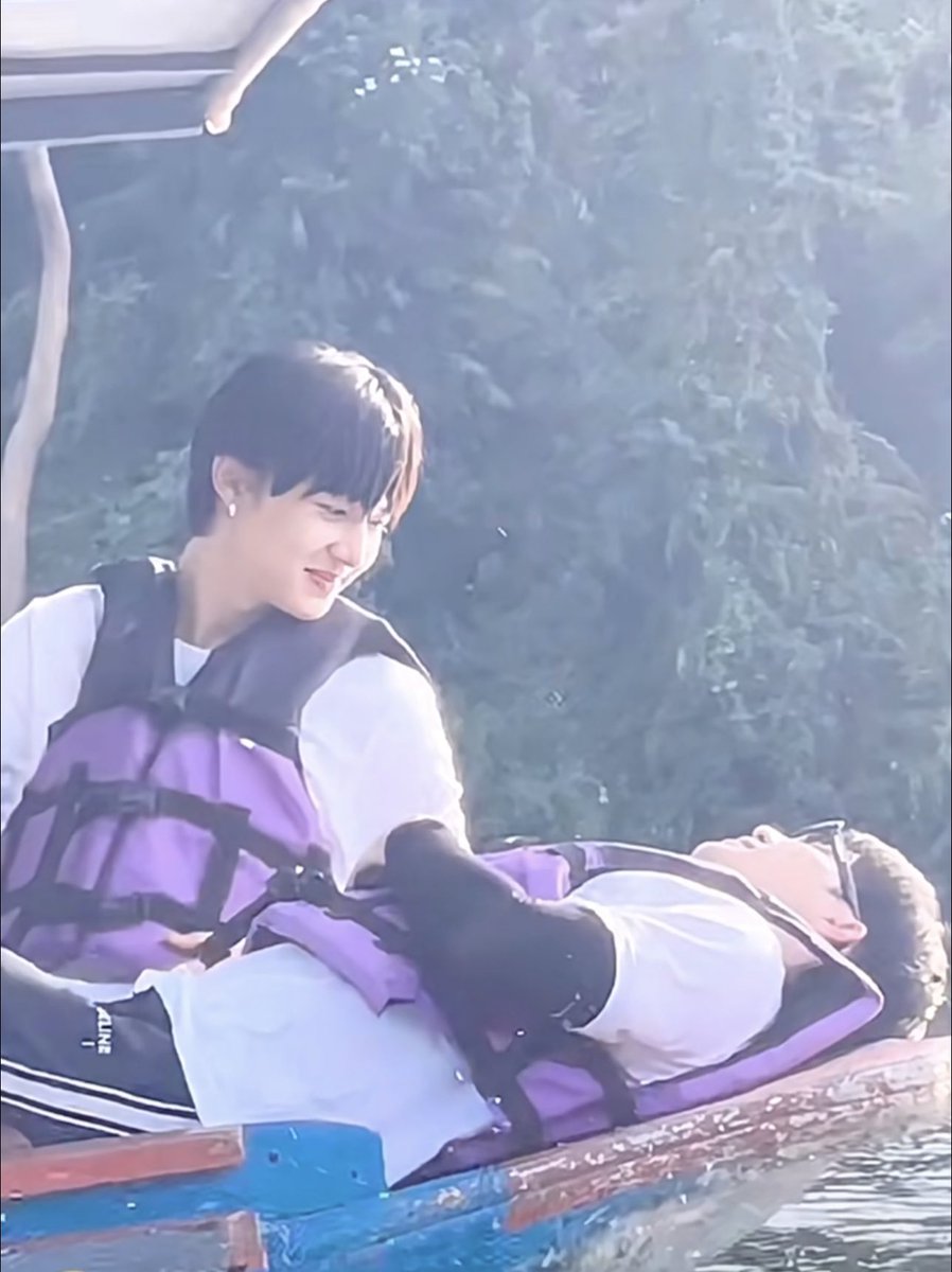z_shimeng's tweet photo. My favourite photos. The enchanted moment.#ZeeNuNew ❤️🥹 https://t.co/i9tYuHXyYT