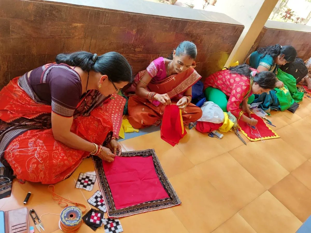 Sidac_Odisha's tweet photo. Skill test of Applique artisans for empanelment as Master Craftsmen (MCM) conducted by SIDAC on 1st december, 2022.
.
.
.
#handicrafts #applique #artisans #craftsman #skilling #development #skillanddevelopment
@HTH_Odisha @DhciOdisha https://t.co/BAs6BetEV4