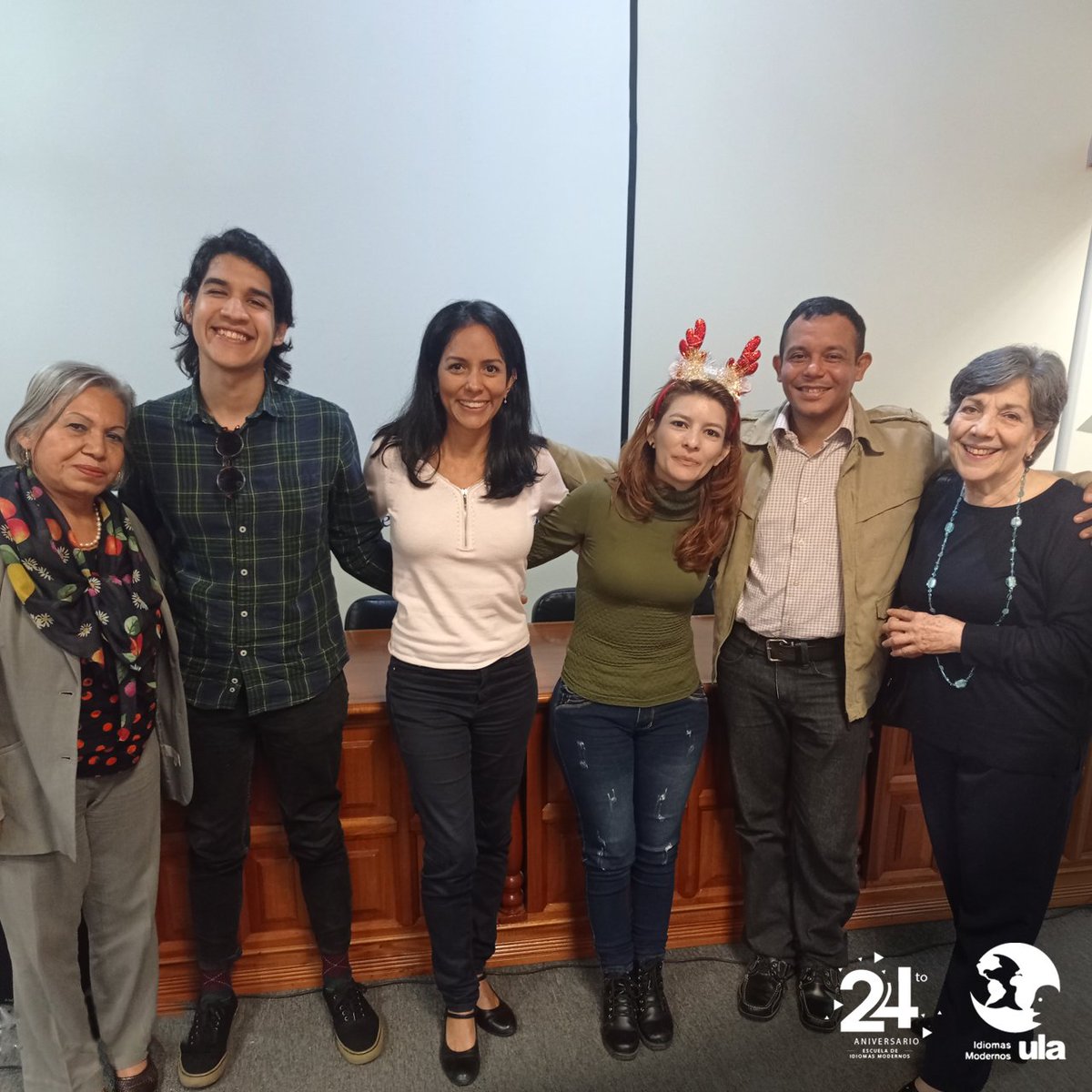 📷✨#Tercer día. 𝗘𝘀𝘁𝗲 𝗠𝗶𝗲́𝗿𝗰𝗼𝗹𝗲𝘀  realizamos la 𝗝𝗼𝗿𝗻𝗮𝗱𝗮 𝗱𝗲 𝗥𝗲𝗳𝗹𝗲𝘅𝗶𝗼́𝗻 para crear un feedback de la realidad laboral y mejoras para la unidad curricular de la escuela y las oportunidades laborales de los egresados #aniversario24