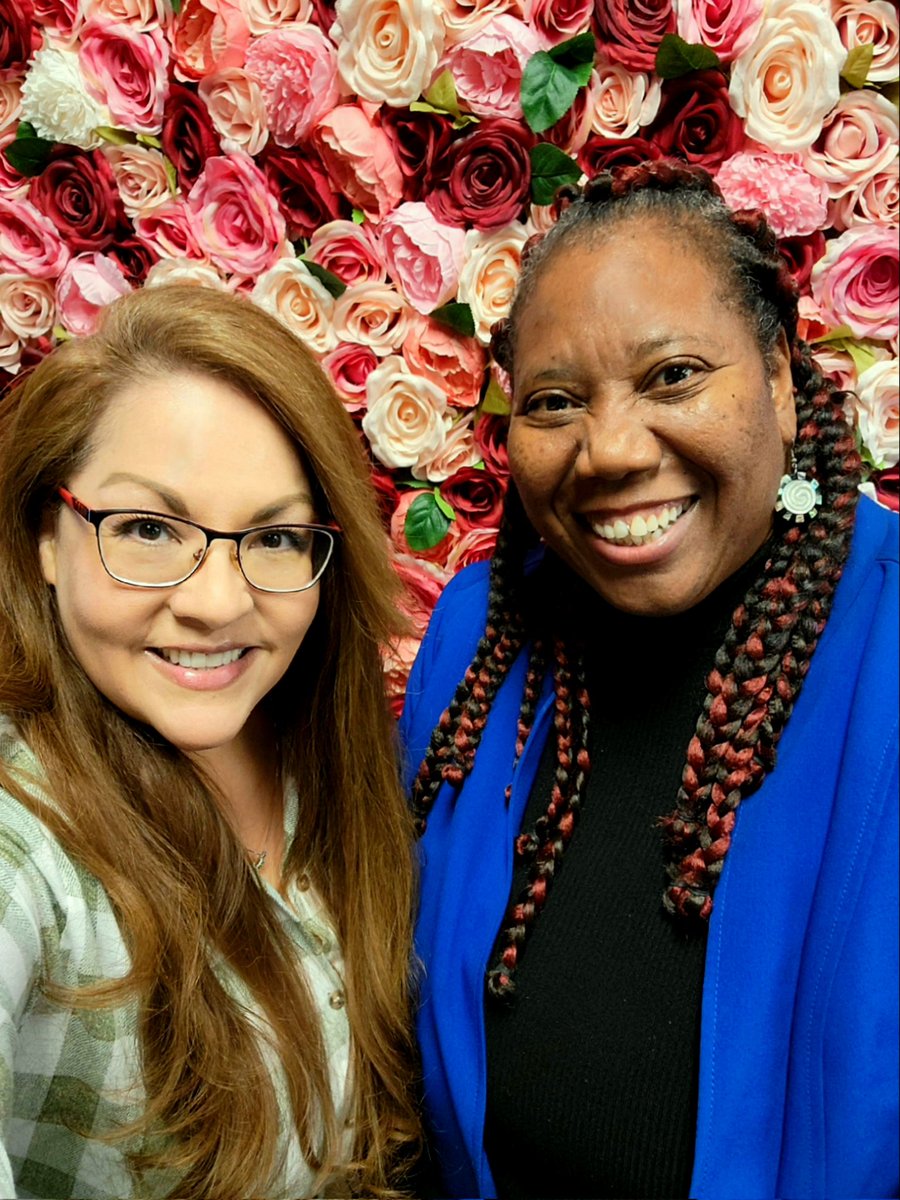 DreambuilderAZ's tweet photo. AZ DreamBuilder graduate #JoycelynWooten, One of the two owners of #2DovesNotary🕊 w/@AvemSystems If you need a #notary visit them today! https://t.co/NfdR7IeqsZ
#womeninbusiness #womensupportingwomen https://t.co/gWySKDX7oM