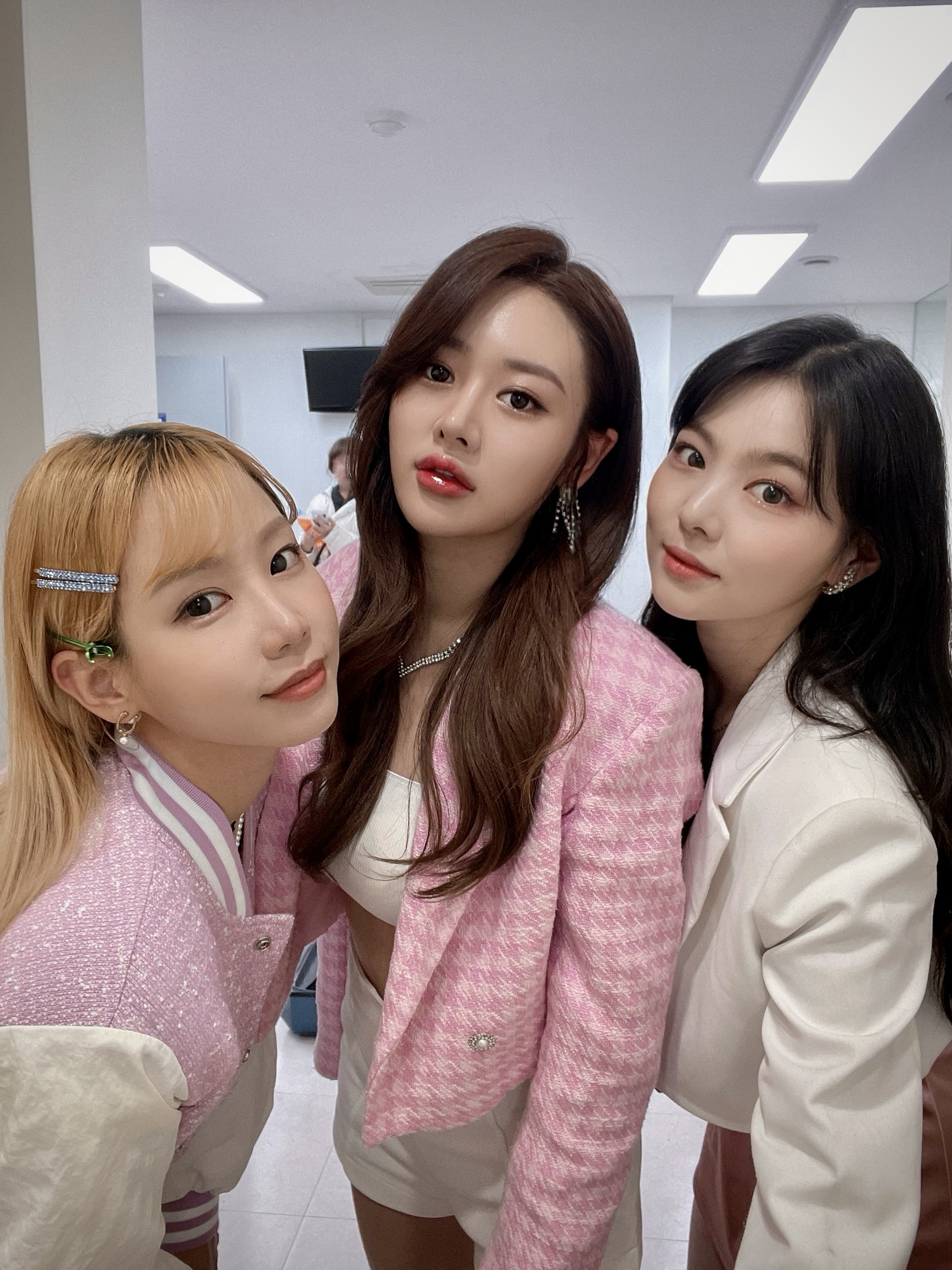 Fi76hLqaUAAbRPi?format=jpg&name=4096x4096