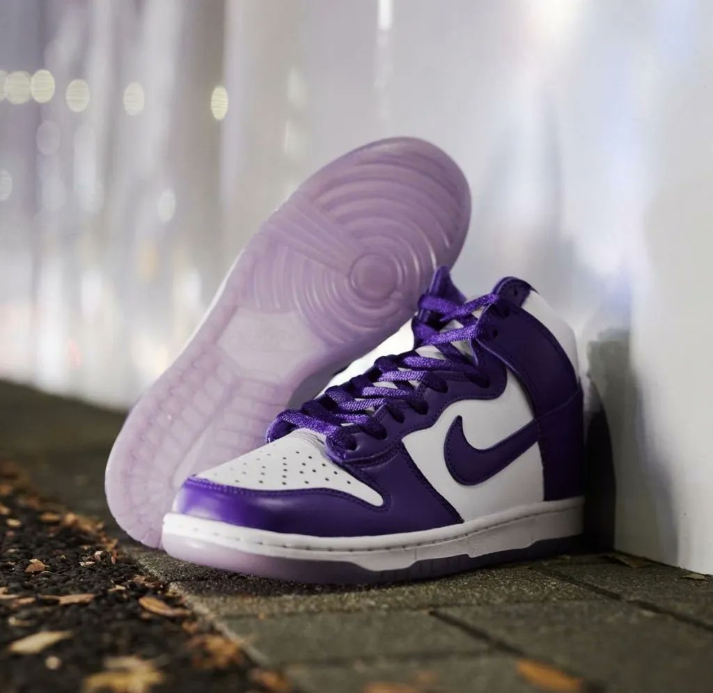 nike dunk high varsity purple on feet