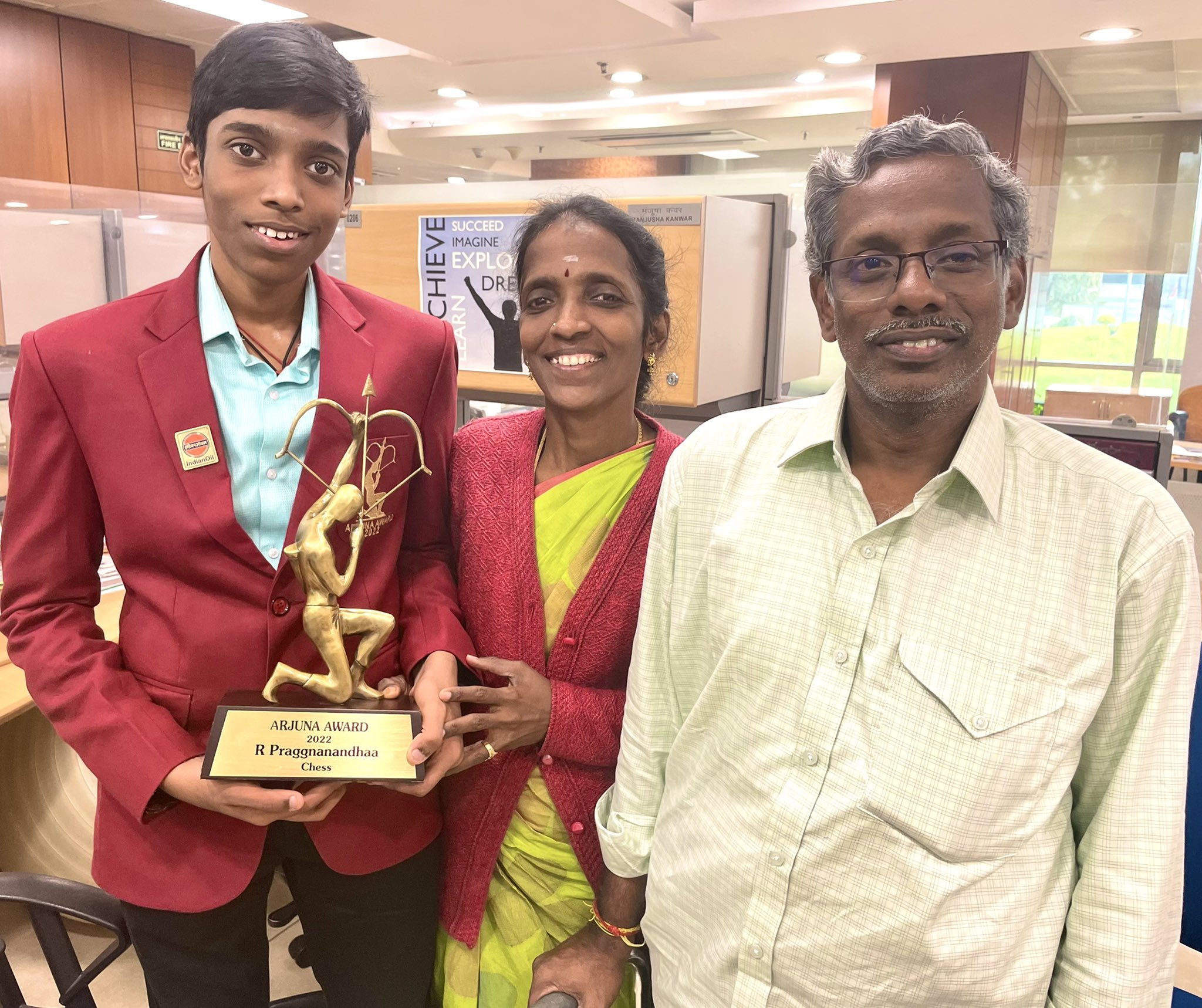 Sachin Tendulkar congratulates Indian teams for their performance in Chess  Olympiad 2022 - Articles