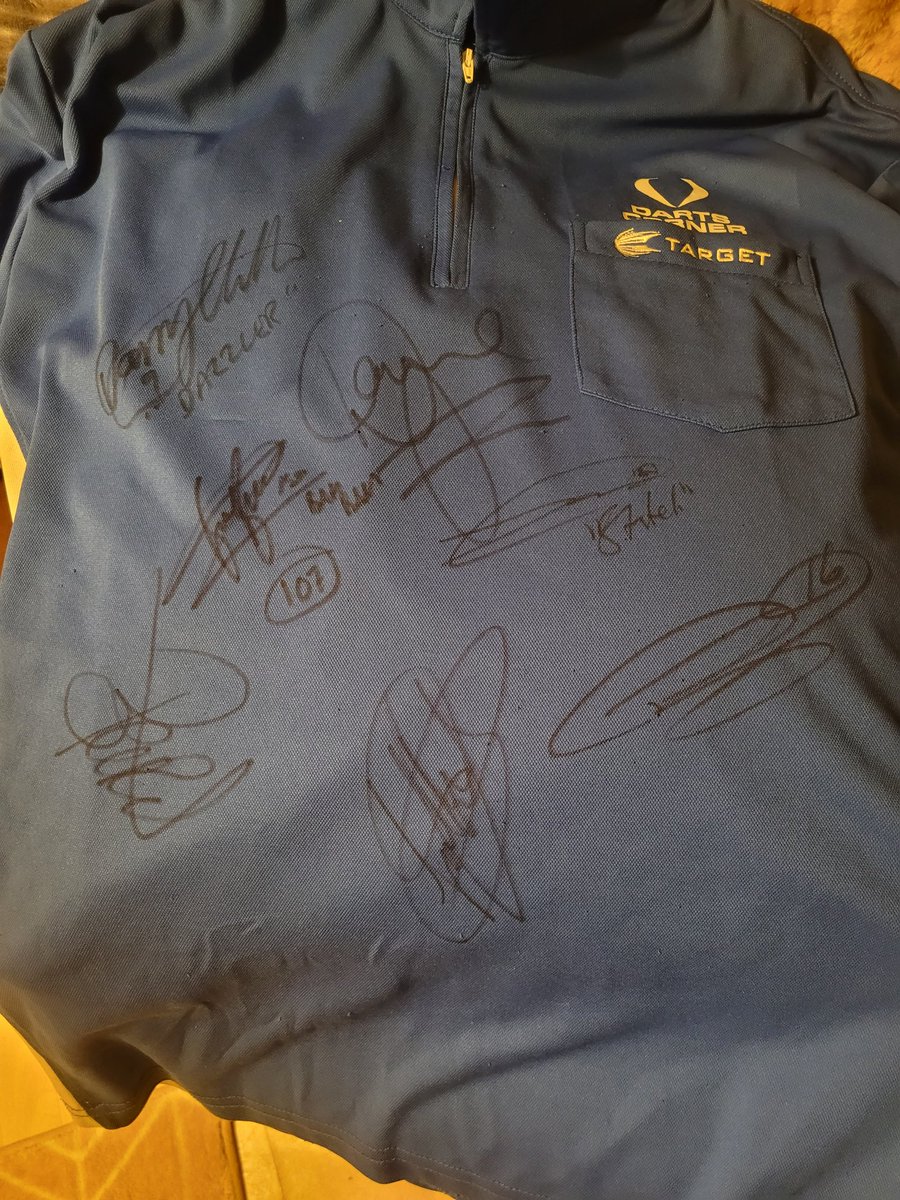 Jase_Graham's tweet photo. @PhilTaylor @Raybar180 @Fsherrock @Wayne501Mardle @BradBrooks180 @FittonDarryl thanks for the evening guys, n cheers for the 107 reminder Brad! https://t.co/RqdtEkBXrV