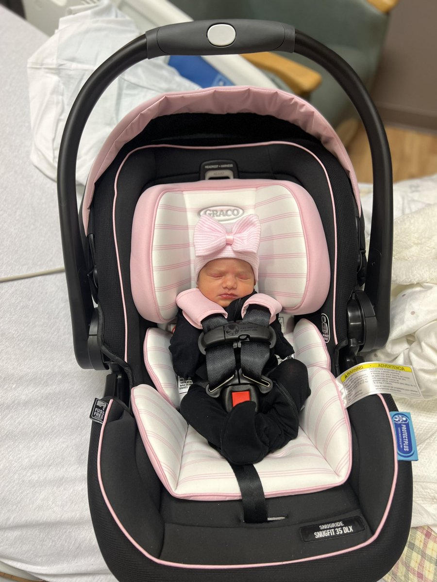 Kese0927's tweet photo. 11/29/22 ❤️ Another reason to Love, Protect &amp; Provide. Welcome to the world Kayzlee Moon Lomax 😍 https://t.co/dzybuIGM0T