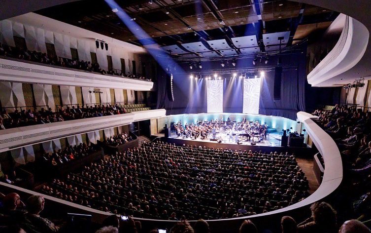 ijmlkovacs's tweet photo. Topavond! @amaredenhaag met @MetropoleOrkest @DoronaAlberti @timakkerman #themusicfromjamesbond https://t.co/06KCjvMkCk