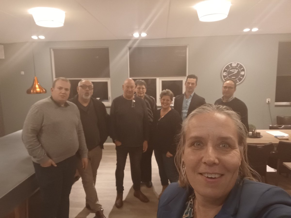 Ackermans4you's tweet image. Training gegeven aan 8 fractieleden @BGLinfo Permantente Campagne namens @KennisPolitiek