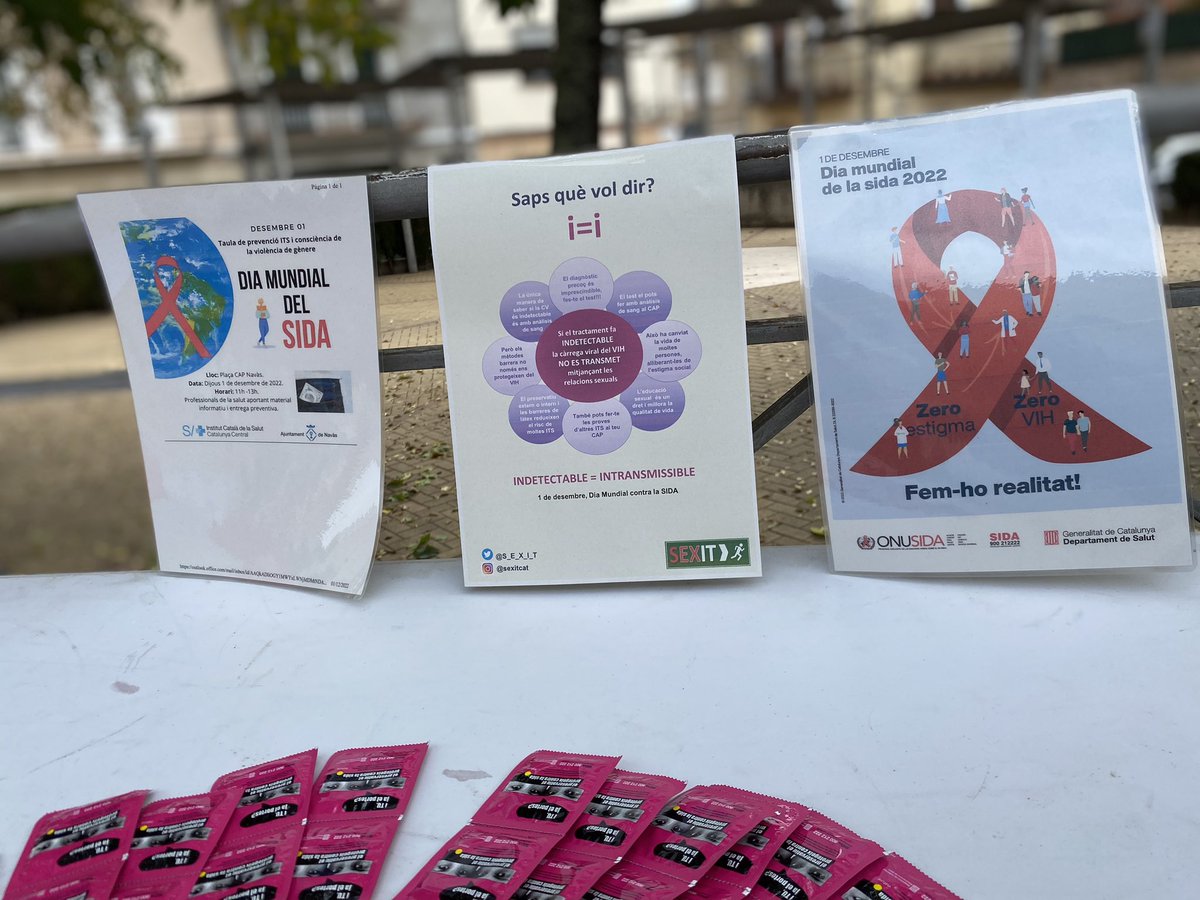 _annaescale's tweet photo. #DiaMundialdelaSIDA avui a la plaça del CAP Navàs: mites i realitats entorn la sexualitat i les ITS, llibres, infografies i material de protecció
#CAPNavàs @icscatcentral @AjuntamentNavas @BibliotecaNavas https://t.co/wEEnaaqFAa