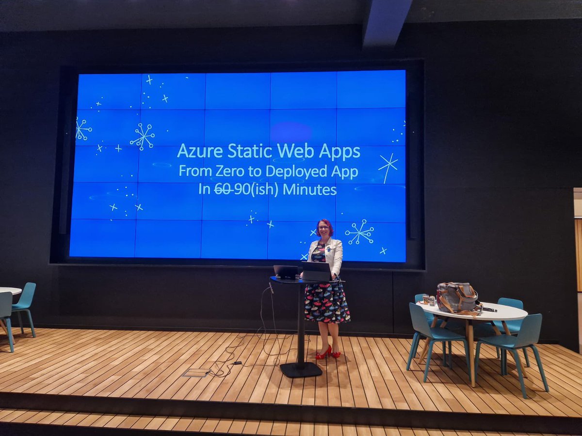 Stacy_Cash's tweet photo. And as promised a list of resources for the talk!
Thanks for having me #CodeStar, it was great fun to do - and that stage 🤩 https://t.co/yBX8XW6Ljb