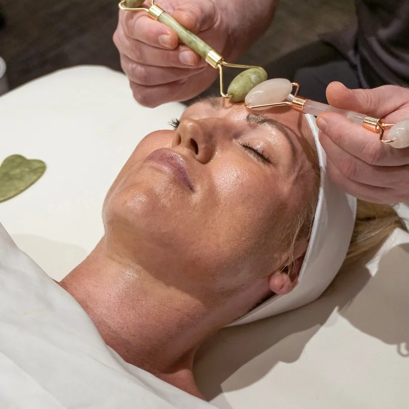 The Jade and Rose Quartz organic facial treatment takes you on a unique sensory experience that melts away stress and leaves your skin feeling fresh, radiant, and rejuvenated.

🍀 xyliaspa.ca

📞 604 902 3956

#XyliaSpaVancouver #ParadoxHotelVancouver