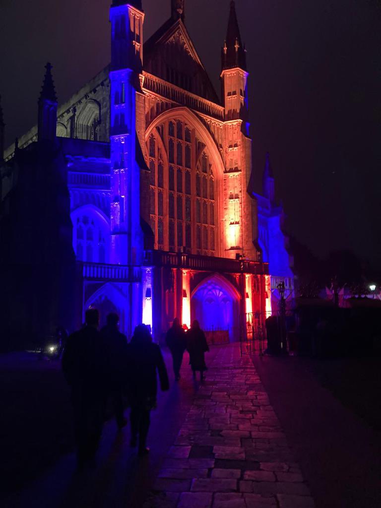 MaggieMacIsaac1's tweet photo. Thank you to everyone who joined us for a special evening of thanks and celebration at Winchester Cathedral. So lovely to be able to come together for our Carol service with friends and colleagues from across Hampshire and Isle of Wight @HIOW_ICS https://t.co/ahscb4xkQR