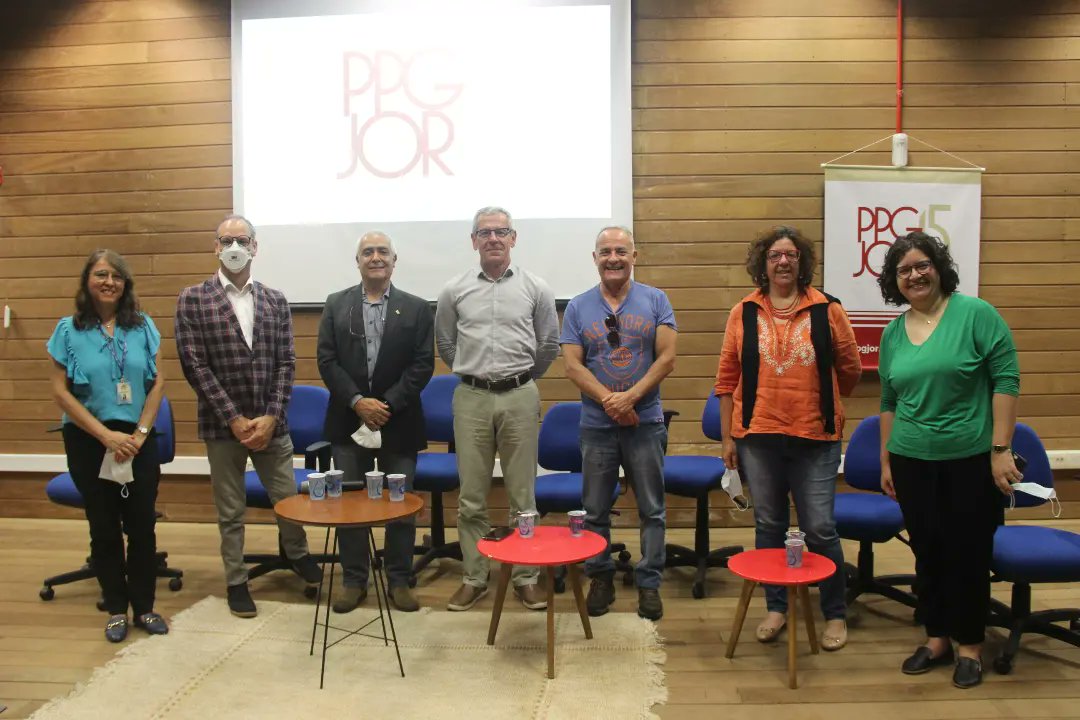 ppgjor's tweet photo. Na sexta-feira, 25, encerramos a Semana Comemorativa de 15 anos do PPGJor. Agradecemos a todos e todas que fizeram este evento possível: discentes e professores que participaram das comissões de trabalho, ao apoio institucional da @UFSC e especialmente a colaboração da @Apufsc https://t.co/R8z7Lx9OFZ