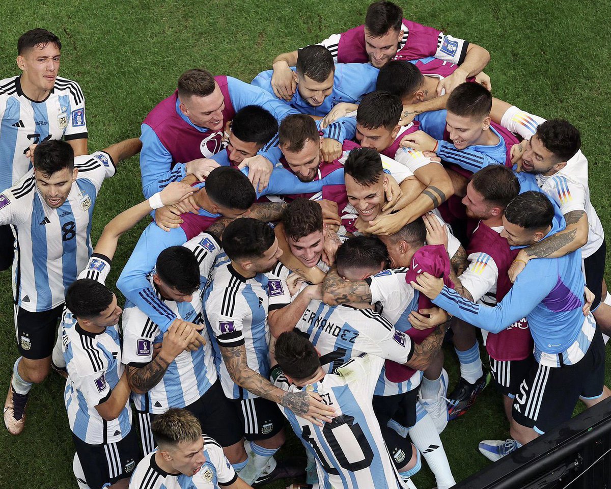 - خصوم الارجنتين المحتملين في الأدوار القادمة : 

• أستراليا 🇦🇺. 
• هولندا 🇳🇱 - أمريكا 🇺🇸. 
• كرواتيا 🇭🇷 - اليابان 🇯🇵 - 
البرازيل 🇧🇷 - غانا 🇬🇭 - اوروغواي🇺🇾