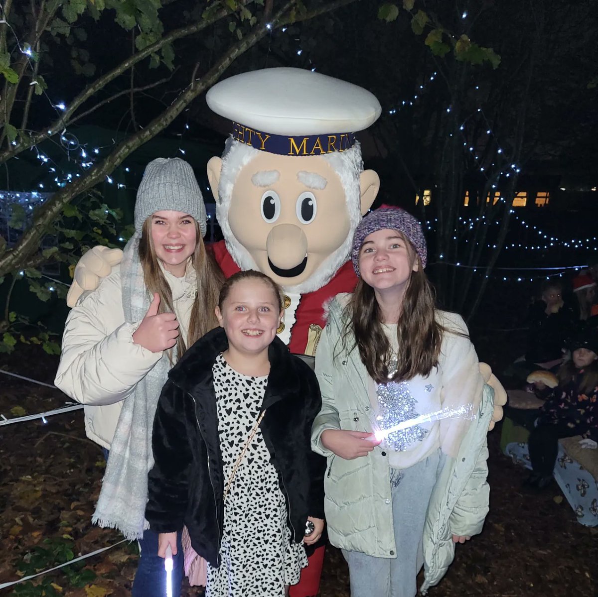 gemmalbaggott's tweet photo. Winter Wonderland @WoodlandsA 
The atmosphere, families and children are all so lucky to have staff that have put so much time and effort into doing this for them.
Huge well done to all involved-superstars!! 🌟 
#Christmas https://t.co/ZhC2DtkSDj