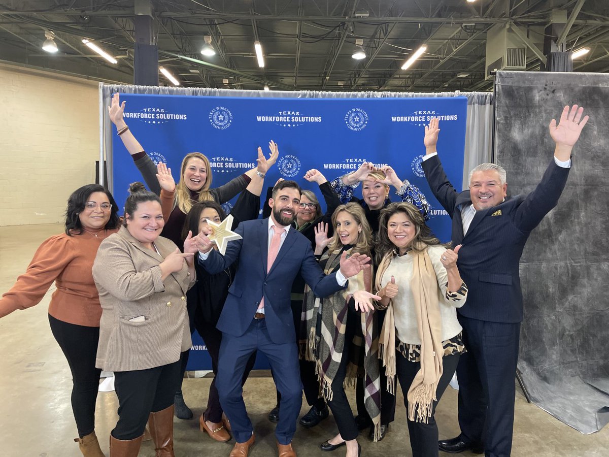 WSASanAntonio's tweet photo. Celebrating many workforce superheroes at this year's @TXWorkforce's Annual Conference and our own local superhero and Board Member, @ykassim, with @EasyExpunctions for being awarded the Local Employer of Excellence Award!
#WorkforceSolutionsAlamo #TWC #TXWorkforceConference https://t.co/TJUzEbPzGk
