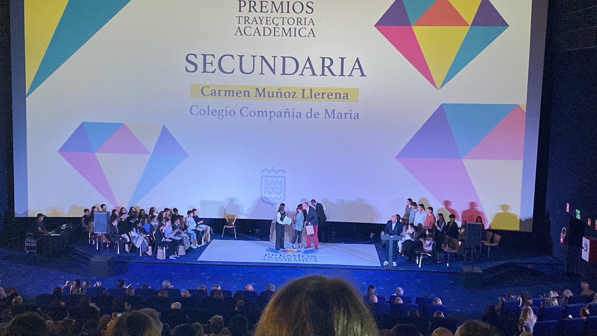 Madi_1992's tweet photo. @sfciamaria Os ha faltado una alumna https://t.co/6Ce85yF2wH