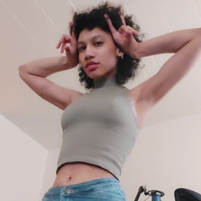 #NewProfilePic https://t.co/lzAXakWTXJ<a href="/tag/newprofilepic"class="tags">#NewProfilePic</a>