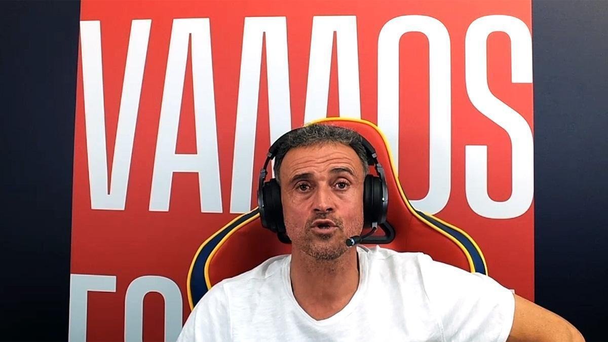 Misntropa5's tweet photo. Luis Enrique nos prometió el oro y el moro.
Ya sólo falta el oro
Vamooos! https://t.co/pTuR3CT0az